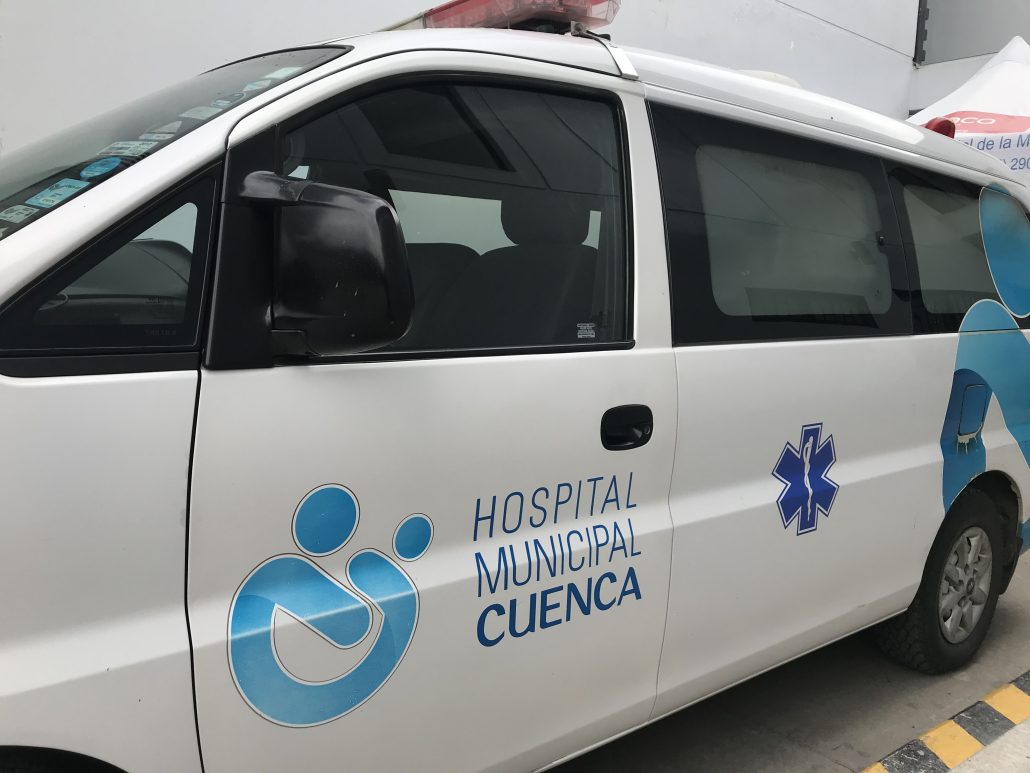 Hospital Municipal de Cuenca ambulancia
